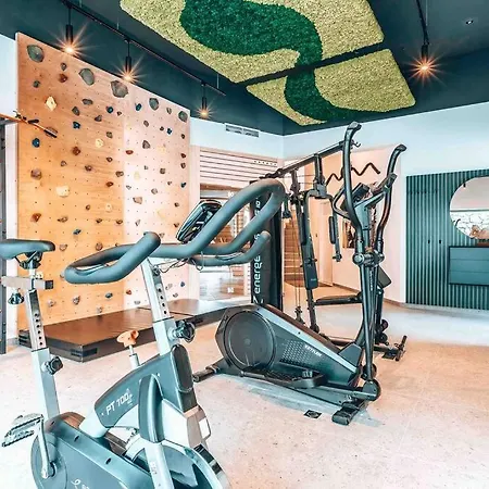 Luxurioese Mit Einem Pool, Sauna & Gym Willa *